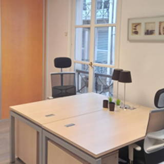 Bureau privé 15 m² 2 postes Coworking Rue Cambon Paris 75001 - photo 1